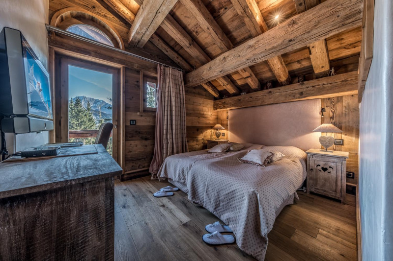 0628feba-12eb-43a2-8d8e-c7c2db75011c-1451458