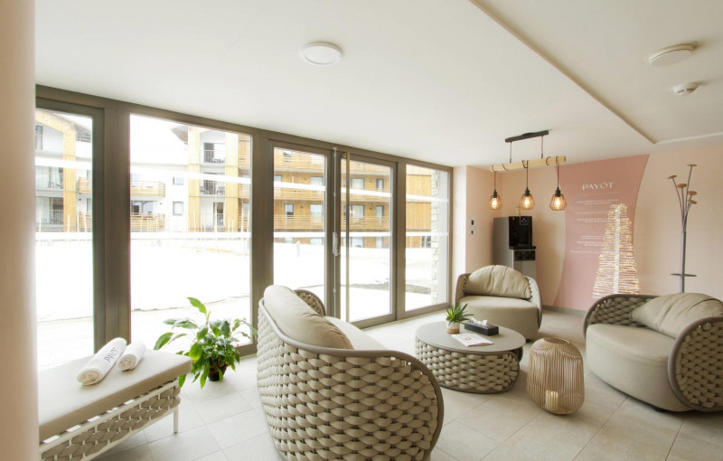 11-2896-tmpae4a-3960-spa-payot-eclose-salon-999883 11-2896-tmpae4a-3960-spa-payot-eclose-salon-999883