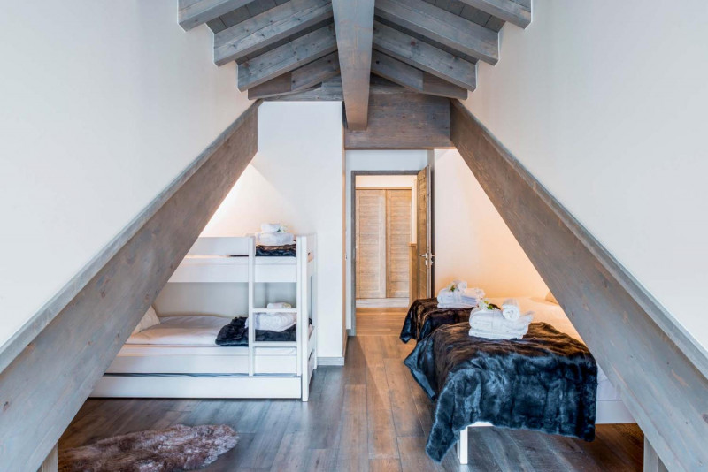 12mammoth-lodge-d1033-1147836