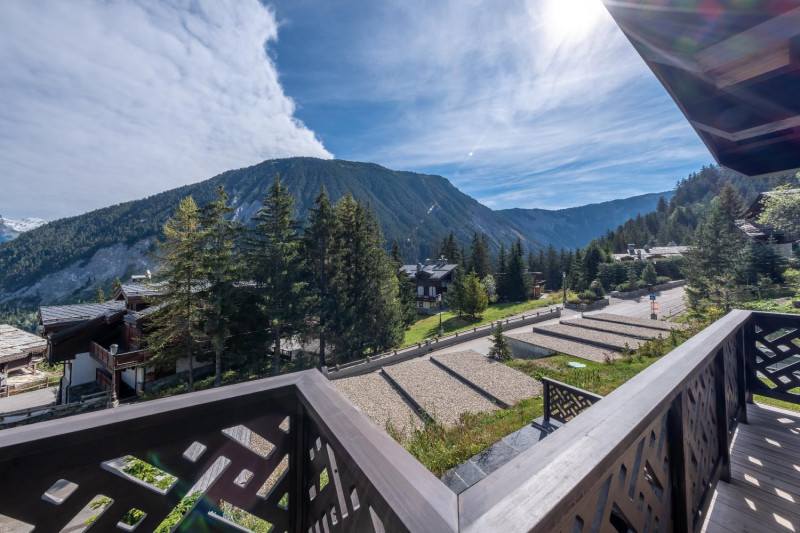 1b768207-5cfb-4432-9c45-3b3326590996-1451373