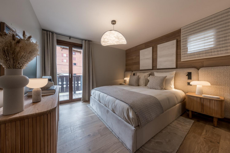 1e54cb9b-0fd7-48c3-ba54-5a50bc8db77e-1451591