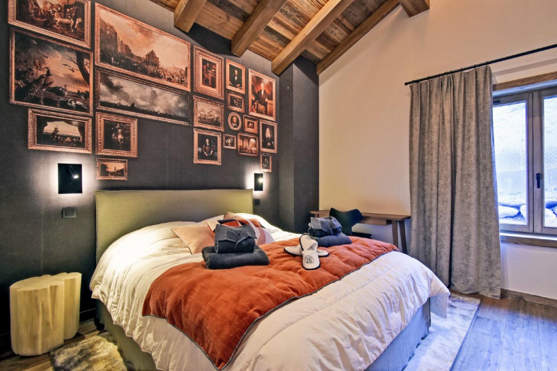 1f7b5413-ee8a-4d79-b22e-3ef1a69f8405-1451180