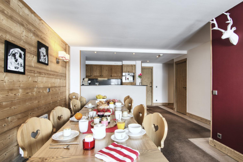 2-dining-area-2-bedroom-chalet-du-forum-1038686