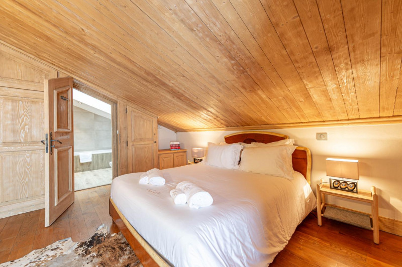 22ce70d1-92c0-4dca-a8a4-a6efc3b86af5-1451670