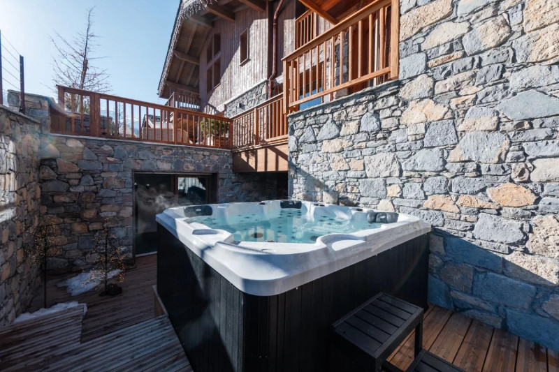 272a04bb-7542-45fc-9077-bd1a82e82e68-1267092