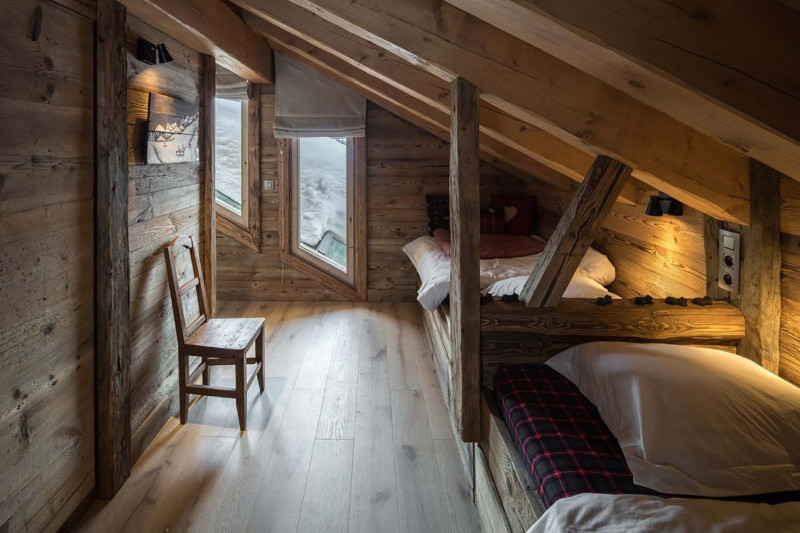 2915782c-db6a-4d64-8d72-792f2600b4fc-1450947