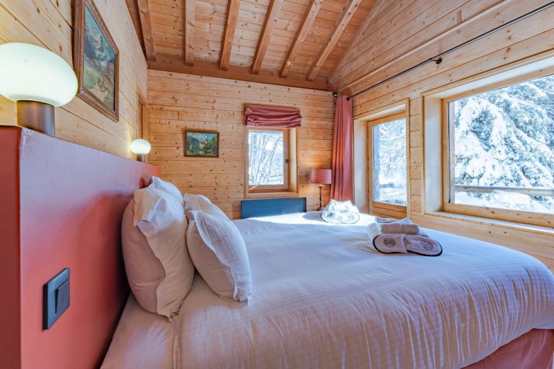 2924ee87-685f-4662-879c-cb6eedd8ae6d-1450786