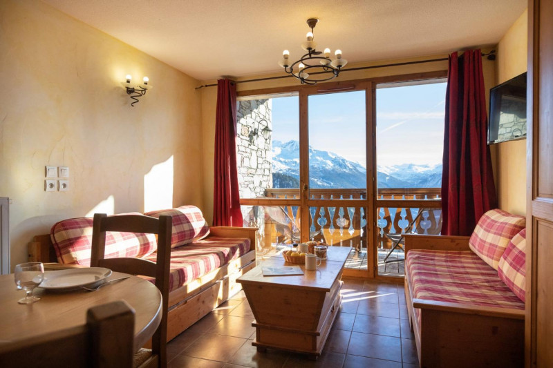 3-118-lesbalcons-apt824-6-8cpers-c-reyboz-1462850