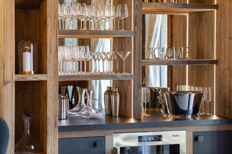 3644b716-4441-4d8e-8db0-f953136a02c0-1451496