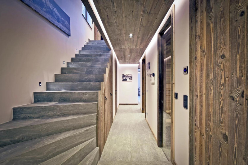 365ae990-67a2-4ac1-81da-074ab68e84e7-1451060