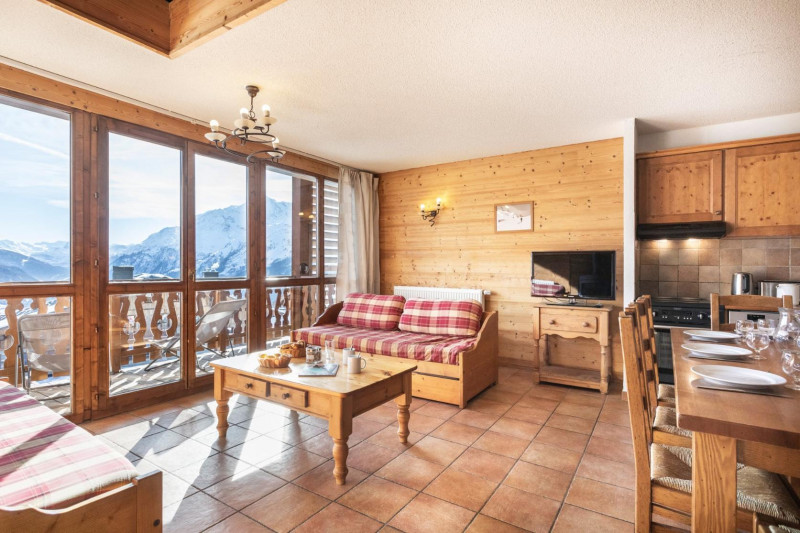 4-082-lesbalcons-apt535-6-8pers-c-reyboz-1462864
