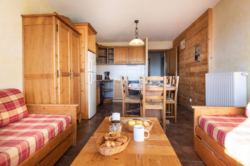 4-119-lesbalcons-apt824-6-8cpers-c-reyboz-1462851