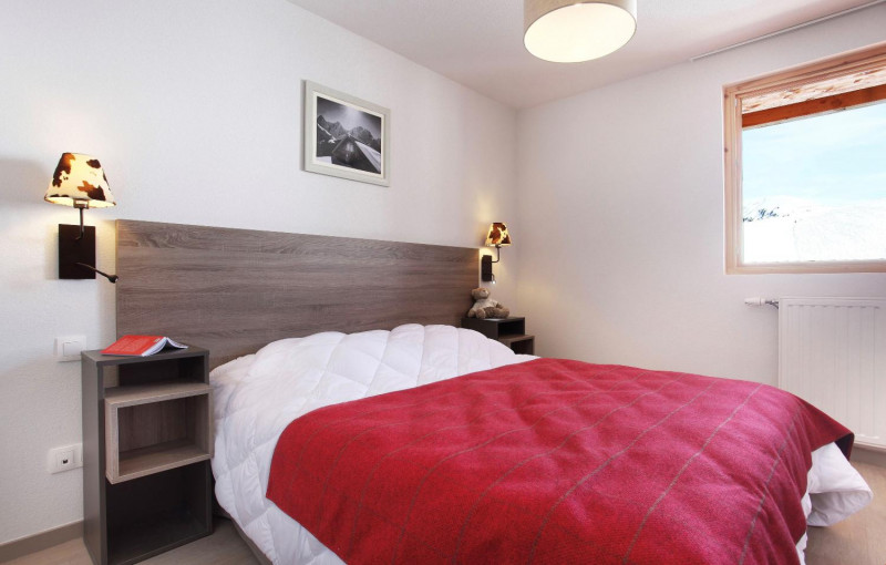 4-2420-tmpf4ab-location-ski-plagne-village-residence-prestige-odalys-front-de-neige-5-938380