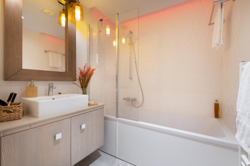 4-bathroom-hevana-1-bedroom-1038626