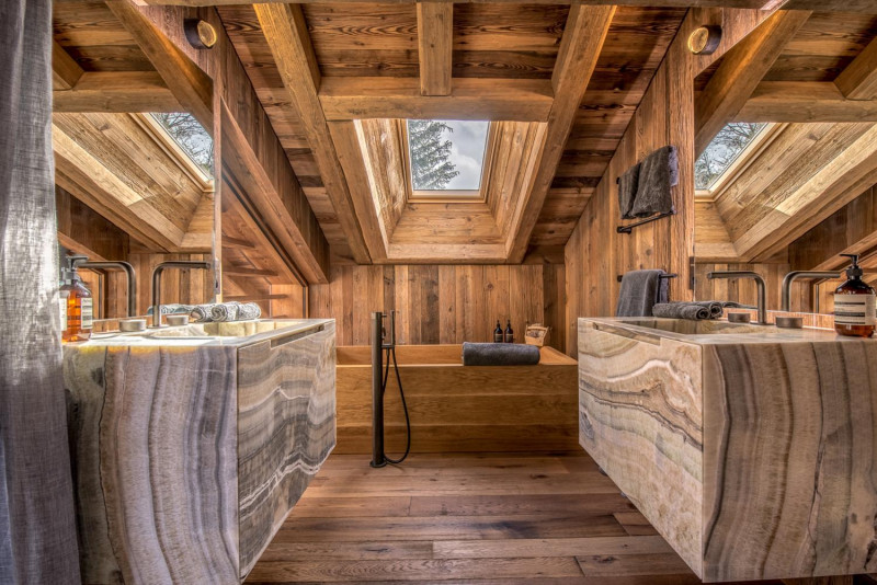 472b6569-aa4a-4002-af6d-74d5cda28c86-1450883