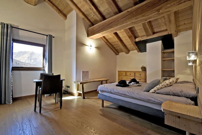 49536e13-294c-45e2-bbcb-13413e42c60e-1451109