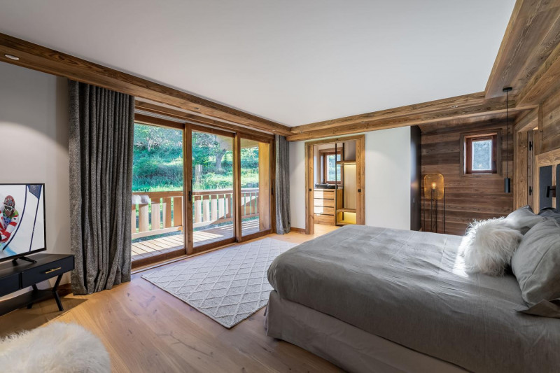 4bead61e-7030-4916-92af-62096b90c792-1451484