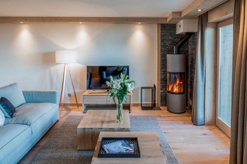 4mammoth-lodge-d03-046-1452256 4mammoth-lodge-d03-046-1452256