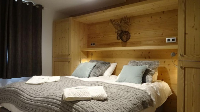 5916378-chalet-luna-bedroom-1267166