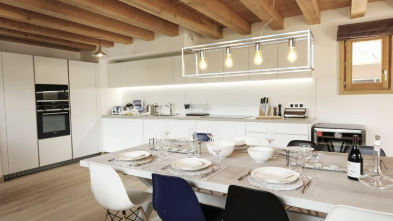 5936470-chalet-luna-kitchen-dining-area-1449616