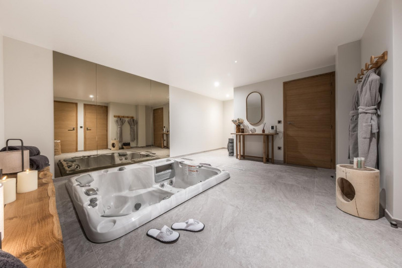 5c382f0c-3417-4974-bb55-bf732e2a08f3-1451331