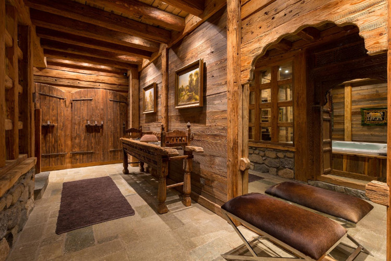 5f4f6120-d42e-4abd-bc98-eb227197ff8b-1450845