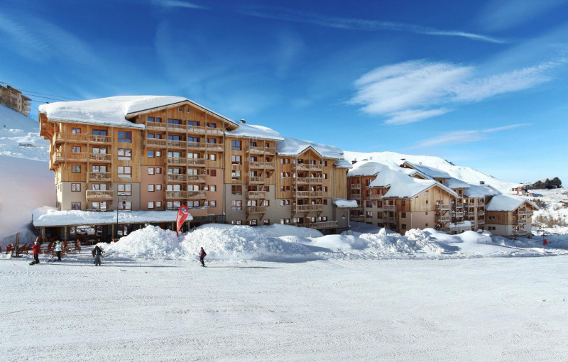 6-2420-tmpf51a-location-ski-plagne-village-residence-prestige-odalys-front-de-neige-7-938382