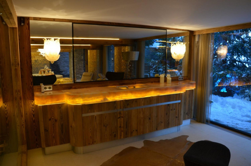 63d7aa85-c10e-4f07-9680-7393f95ef14a-1451251