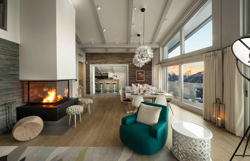 6783767f-1f34-4a91-857d-a1e3876c4bb4-1451735