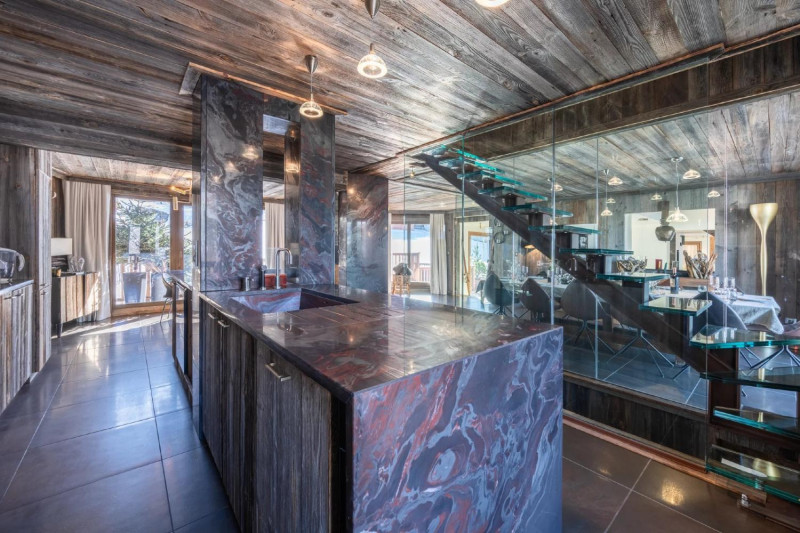 6e02fa46-73e3-4c4f-85fd-d61b5d25c263-1267085