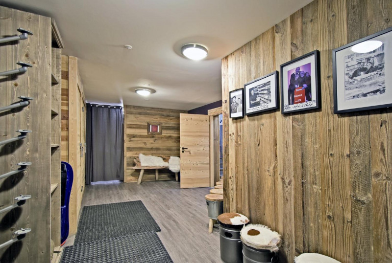 7df9eca9-fed1-4780-adcc-8c2d5193fc88-1451152