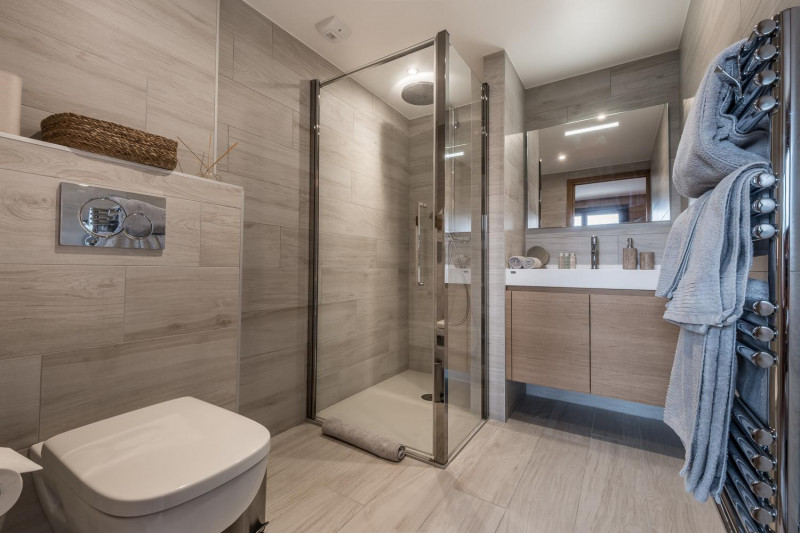 7e4f602e-ef3b-4ee4-bbf1-9c177bfb8501-1451332