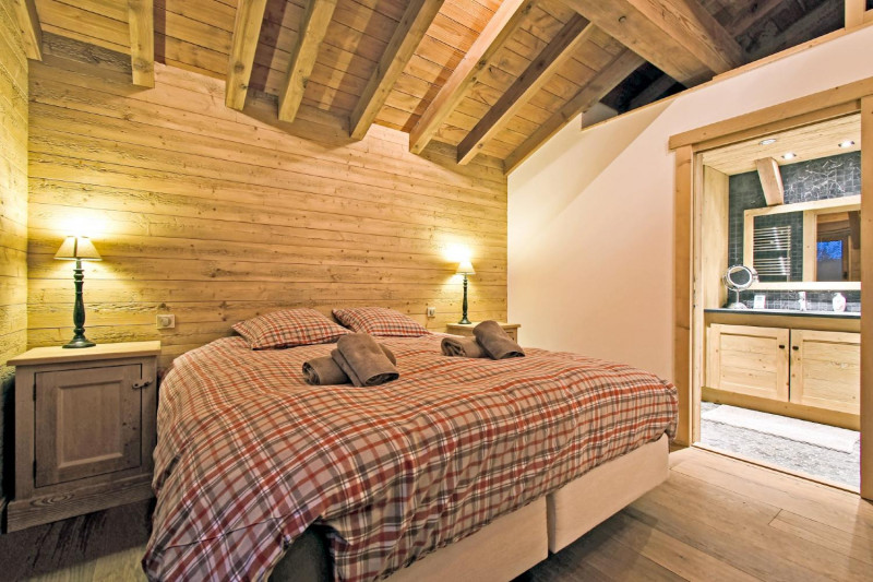 7f45aae6-8746-4635-a27d-bd893e622bb0-1451158