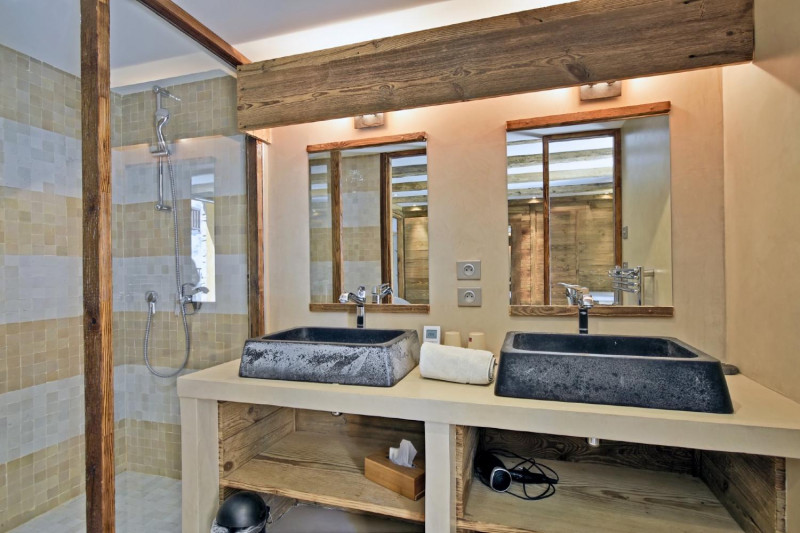 7fbd9ae7-bff9-474b-adf4-f2faa88a3e28-1451154