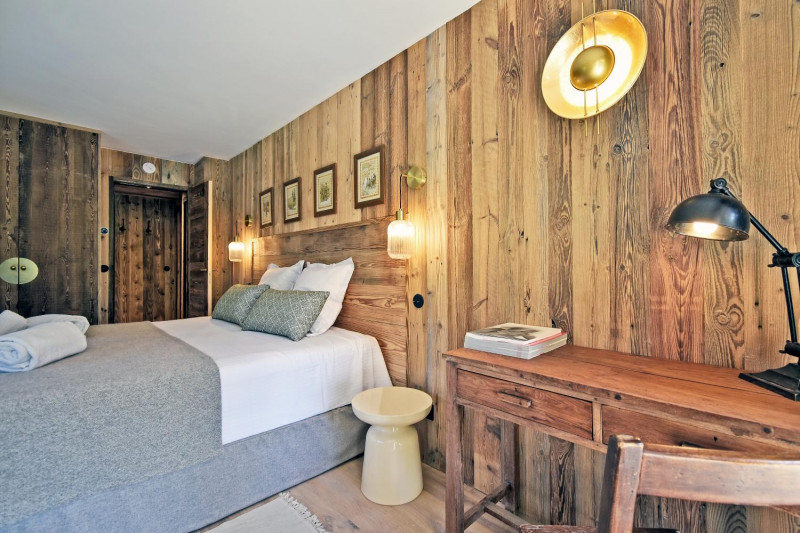 81be2c03-4c74-4fbd-946c-0b337965807d-1451021