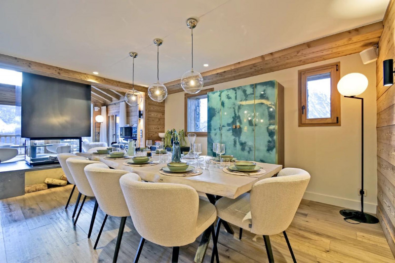 828888d9-16e2-4541-aed9-f870562e2fc6-1267142