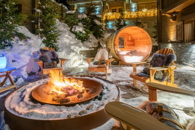 82b2dca4-7ee3-4328-9d41-15d2c210efaf-1451318