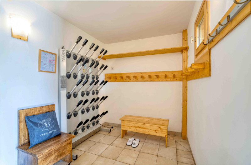 8875c05e-4512-4f6f-a2fb-f7fbd762a706-1451560