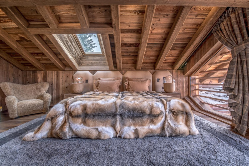 887e1e9f-d8ef-4b8a-a0b7-b8d1086913ca-1450886