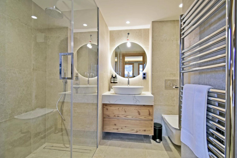 8ab05bf3-8c82-48b3-a5f1-610e5f93550e-1267137