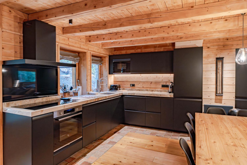 8e56d391-6f66-4887-beac-8a47622971a2-1450778