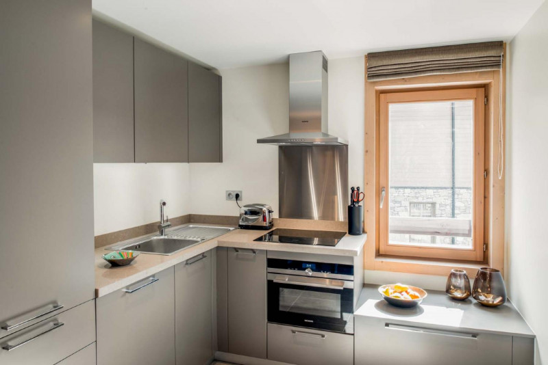 8mammoth-lodge-d11-037-1147846