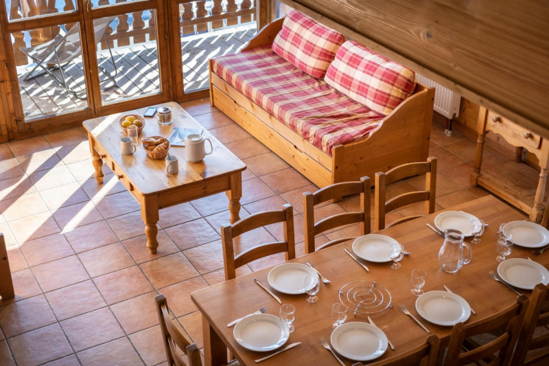 9-095-lesbalcons-apt535-6-8pers-c-reyboz-1462869