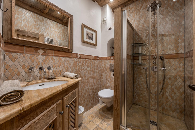 98fb98b8-6e8d-4b7b-bea3-8fff5099f90e-1451483