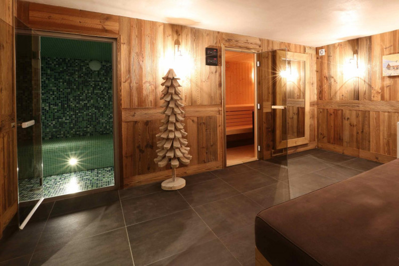 9b36685f-278d-43a3-a2c6-0d563eb0f77e-1451918