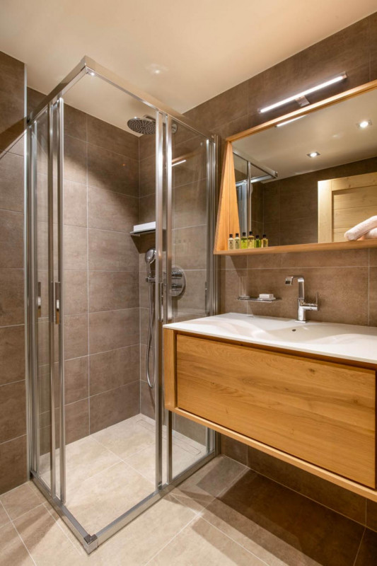 9pg-mammoth-lodge-d03-003-1452262 9pg-mammoth-lodge-d03-003-1452262