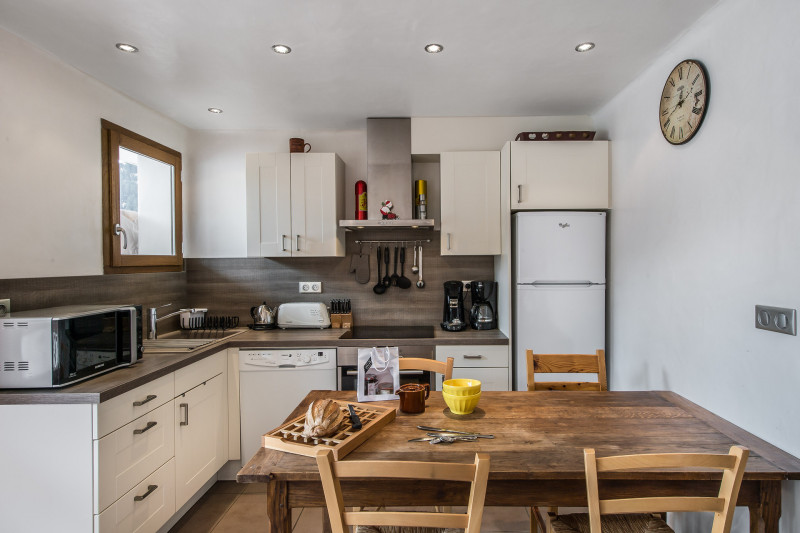 _lv_images__lot_0000010039_08_1446061