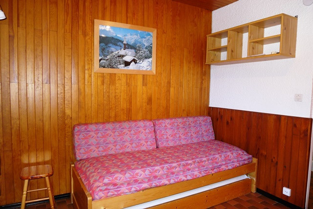 _lv_images__lot_0000020043_07_1174785