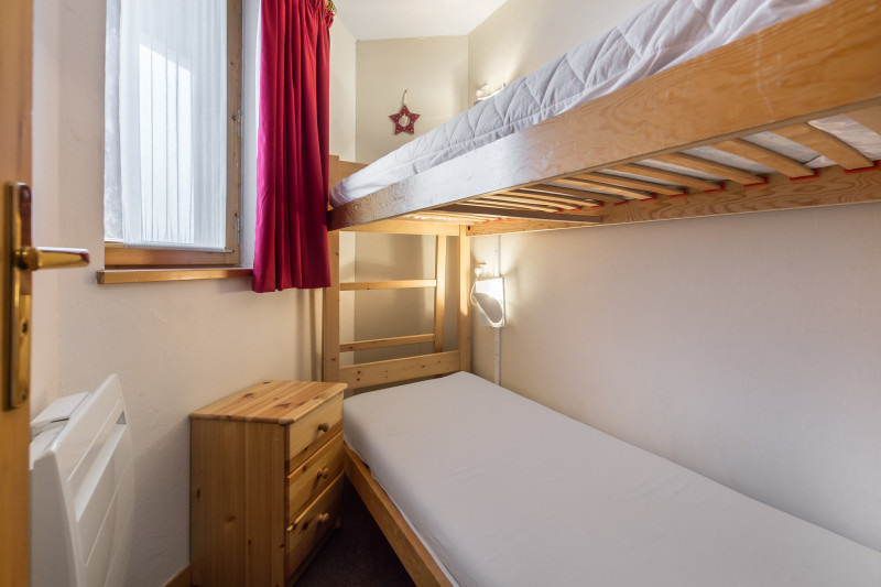 _lv_images__lot_0000130620_06_1445562