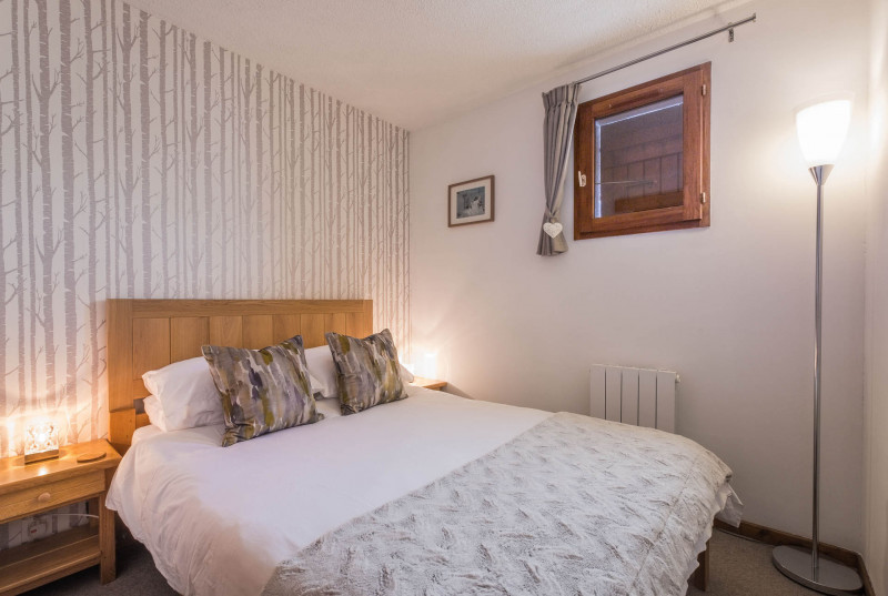 _lv_images__lot_0000210002_09_1446100